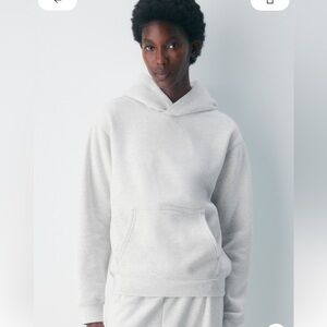 Aritzia Light Heather Gray Cozy Fleece Perfect Hoodie Sweatshirt size M